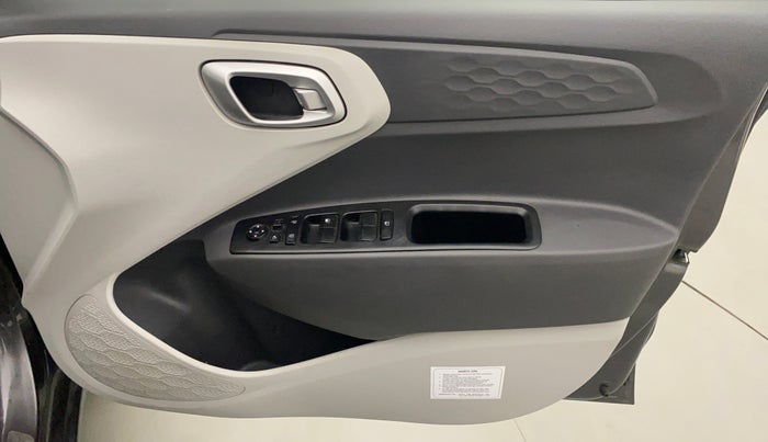 2022 Hyundai GRAND I10 NIOS SPORTZ 1.2 KAPPA VTVT CNG, CNG, Manual, 25,695 km, Driver Side Door Panels Control