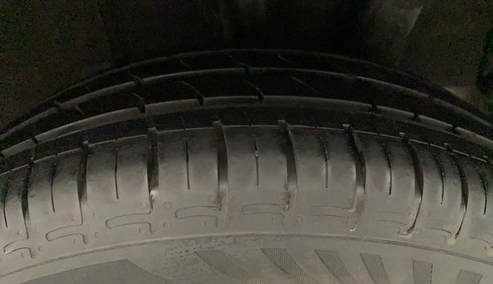 2022 Hyundai GRAND I10 NIOS SPORTZ 1.2 KAPPA VTVT CNG, CNG, Manual, 25,695 km, Left Rear Tyre Tread