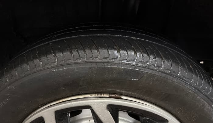 2022 Nissan MAGNITE XE, Petrol, Manual, 22,006 km, Left Rear Tyre Tread