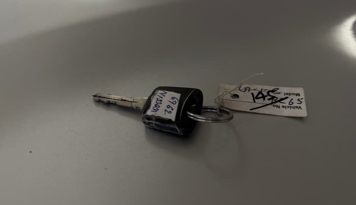 2022 Nissan MAGNITE XE, Petrol, Manual, 22,006 km, Key Close Up