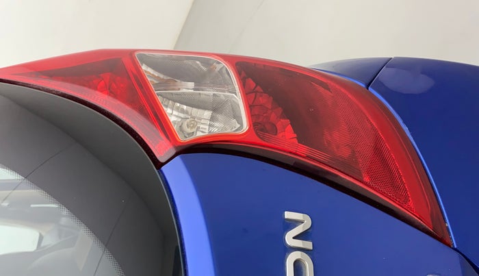 2016 Hyundai Eon ERA +, Petrol, Manual, 44,873 km, Right tail light - Reverse gear light not functional