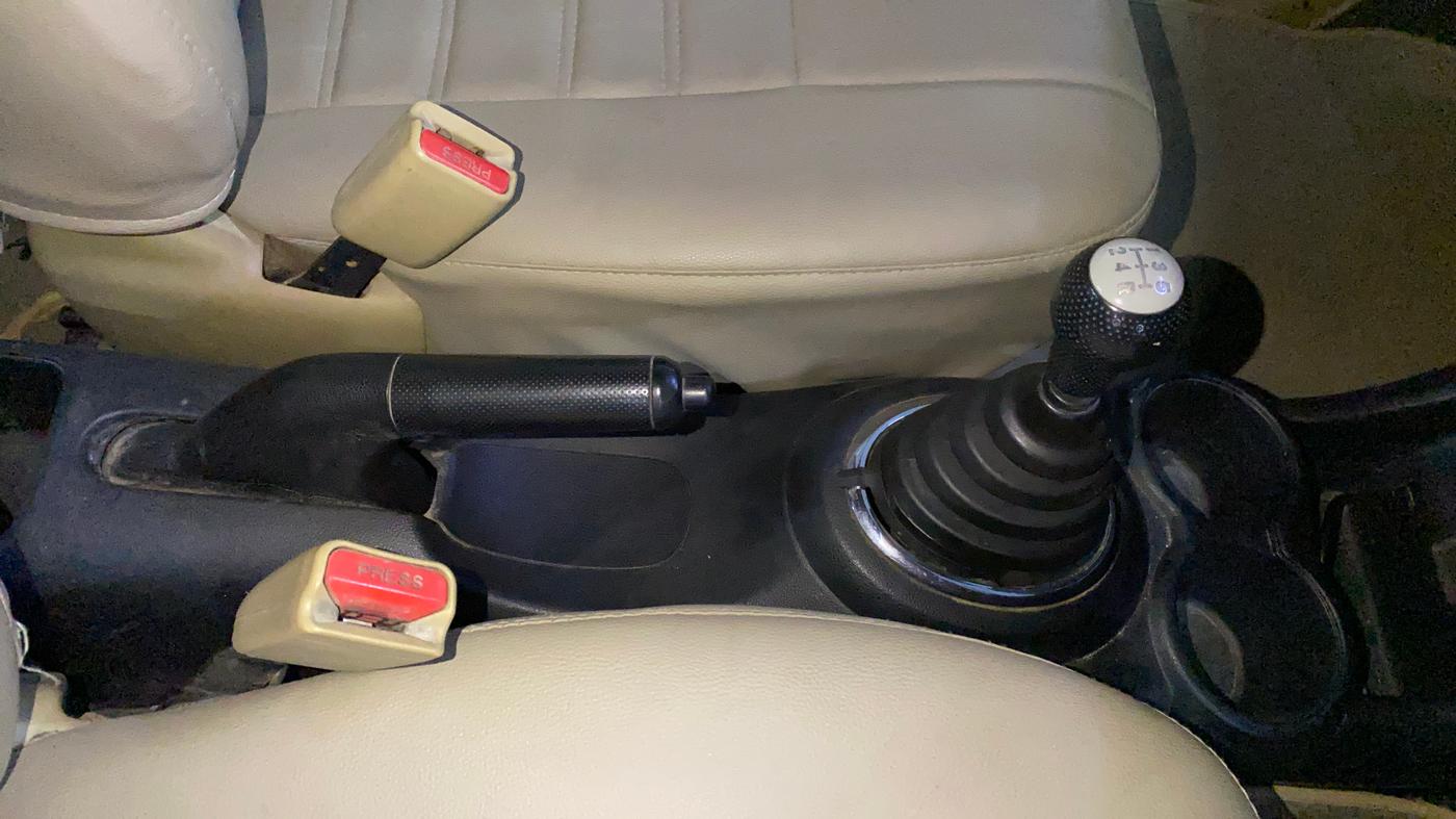 2014 Honda Brio S MT, Petrol, Manual, 67,273 km, Gear Lever