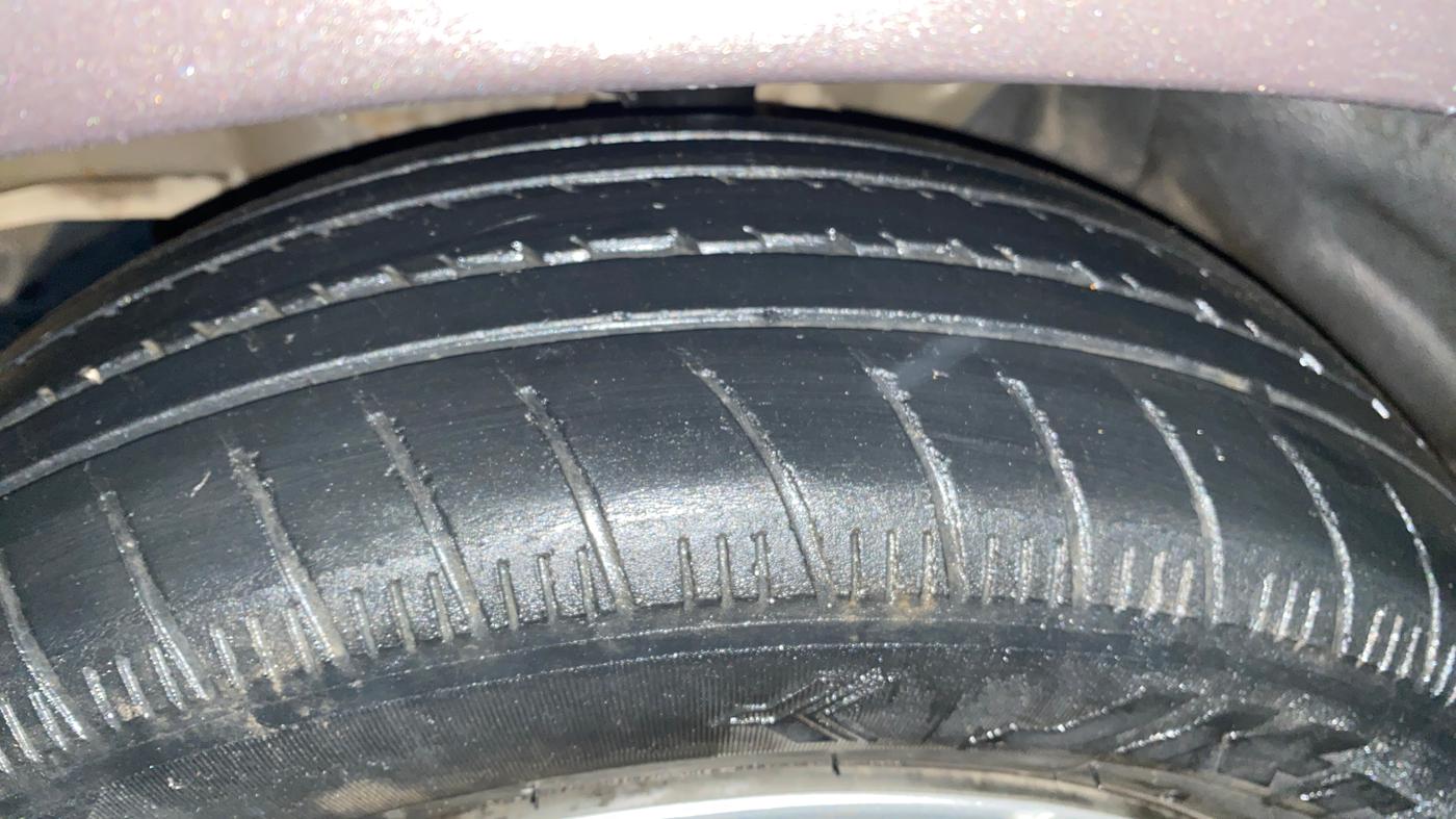 2014 Honda Brio S MT, Petrol, Manual, 67,273 km, Left Front Tyre Tread
