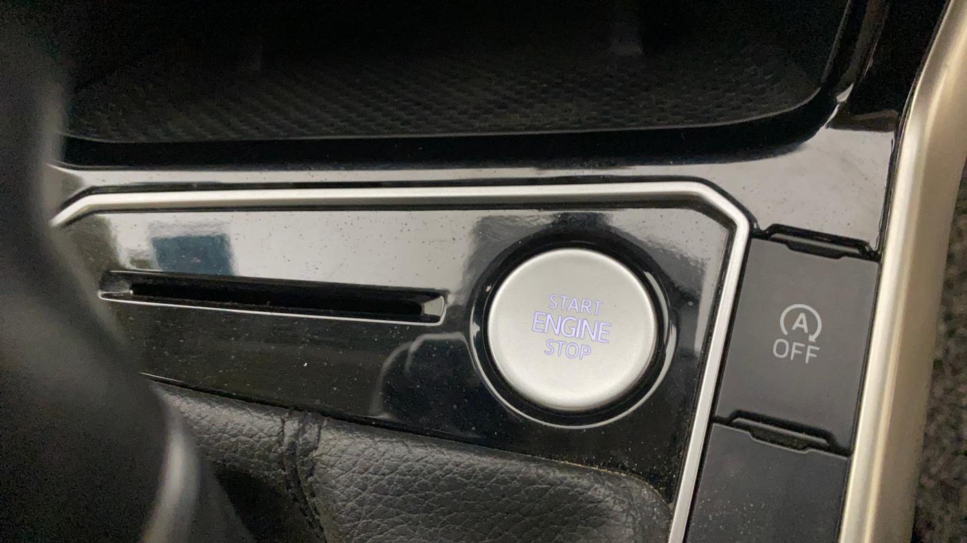 2022 Volkswagen VIRTUS TOPLINE TSI 1.0 AT, Petrol, Automatic, 36,467 km, Keyless Start/ Stop Button