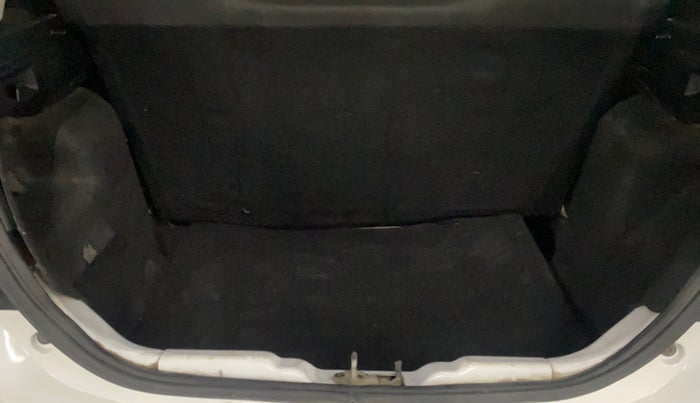 2018 Tata Tiago XT PETROL, Petrol, Manual, 72,901 km, Boot Inside