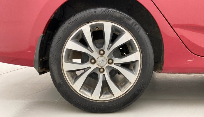 2017 Hyundai Verna 1.6 VTVT SX, Petrol, Manual, 86,015 km, Right Rear Wheel
