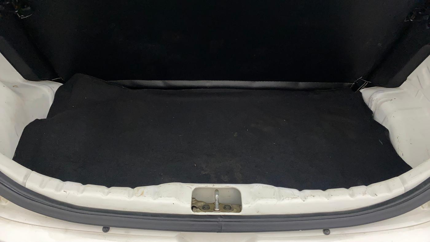 2014 Hyundai Eon ERA +, Petrol, Manual, 88,643 km, Boot Inside