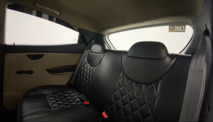 2014 Hyundai Eon ERA +, Petrol, Manual, 88,643 km, Right Side Rear Door Cabin