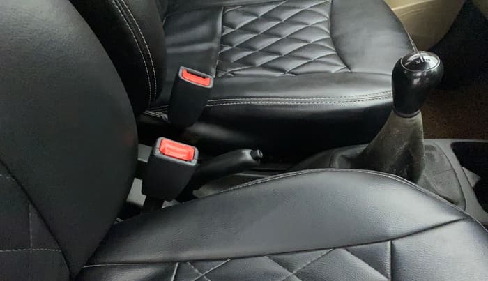 2014 Hyundai Eon ERA +, Petrol, Manual, 88,643 km, Gear Lever