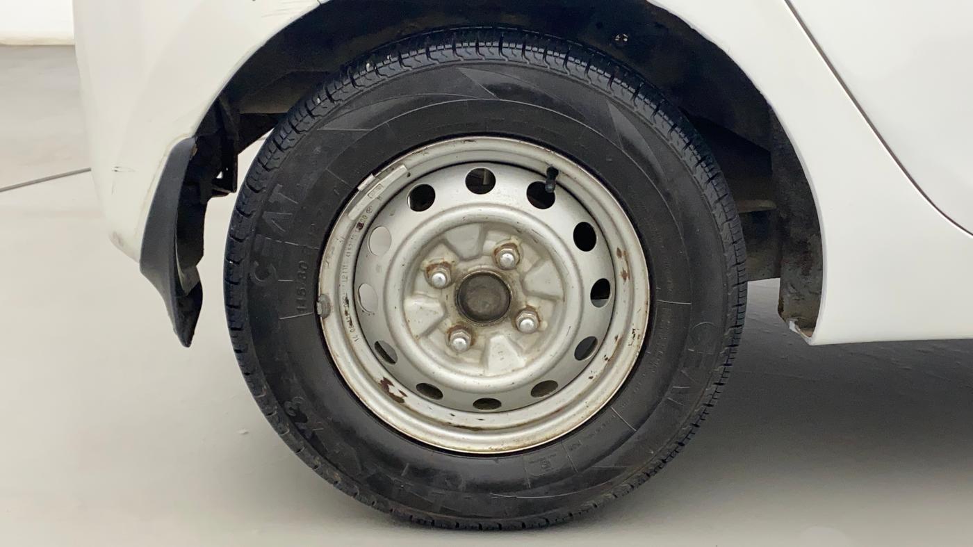 2014 Hyundai Eon ERA +, Petrol, Manual, 88,643 km, Right Rear Wheel