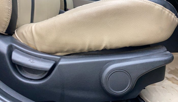 2014 Hyundai Grand i10 ASTA AT 1.2 KAPPA VTVT, Petrol, Automatic, 86,070 km, Driver Side Adjustment Panel