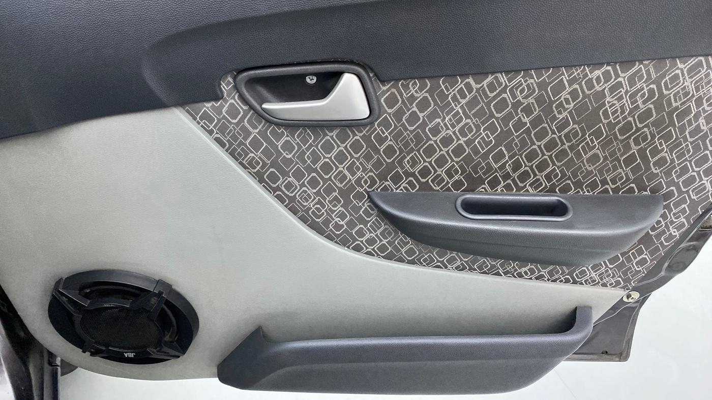 2018 Maruti Alto 800 LXI, Petrol, Manual, 44,762 km, Driver Side Door Panels Control