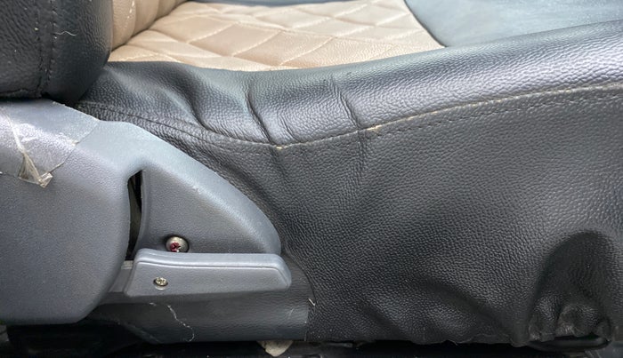 2018 Maruti Alto 800 LXI, Petrol, Manual, 44,762 km, Driver Side Adjustment Panel
