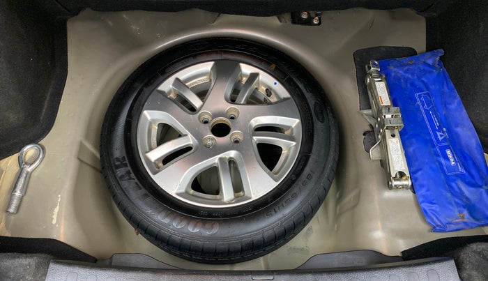 2014 Maruti Swift Dzire ZXI, Petrol, Manual, 95,215 km, Spare Tyre