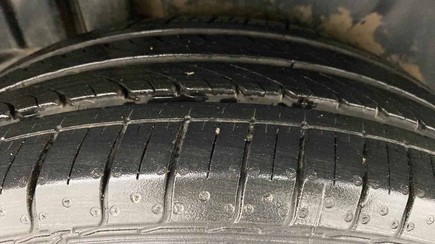 2014 Maruti Swift Dzire ZXI, Petrol, Manual, 95,215 km, Right Rear Tyre Tread