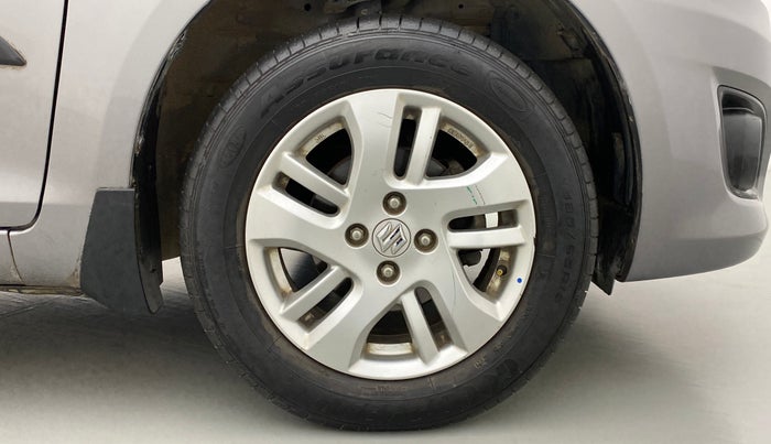 2014 Maruti Swift Dzire ZXI, Petrol, Manual, 95,215 km, Right Front Wheel