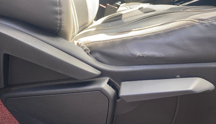 2014 Ford Ecosport TITANIUM 1.5L DIESEL, Diesel, Manual, 98,993 km, Driver Side Adjustment Panel