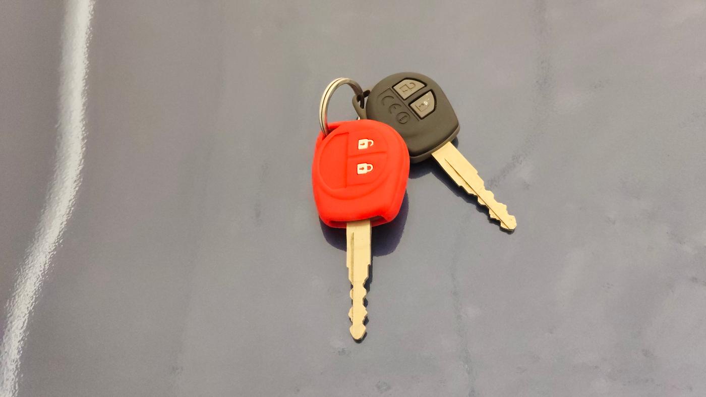 2017 Maruti Dzire VXI, Petrol, Manual, 62,502 km, Key Close Up