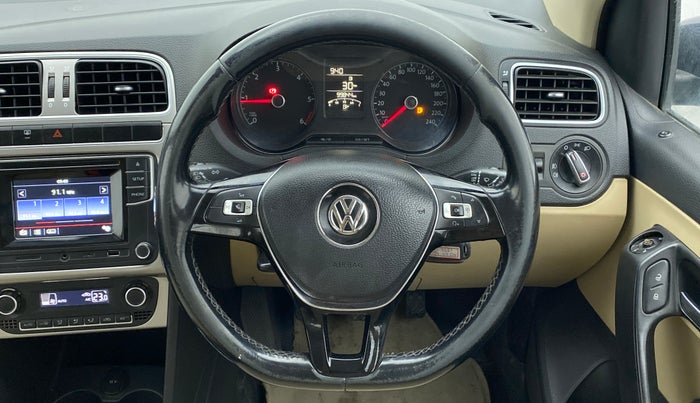 2017 Volkswagen Polo HIGHLINE1.5L, Diesel, Manual, 99,844 km, Steering Wheel Close Up