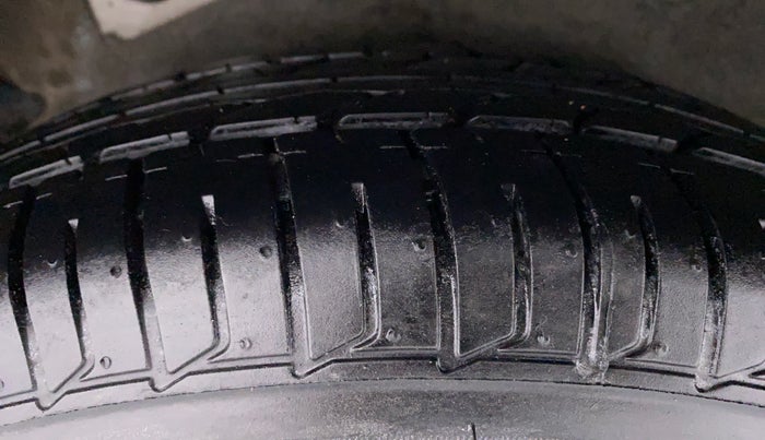 2012 Hyundai i10 SPORTZ 1.2 AT KAPPA2, Petrol, Automatic, 68,277 km, Right Rear Tyre Tread