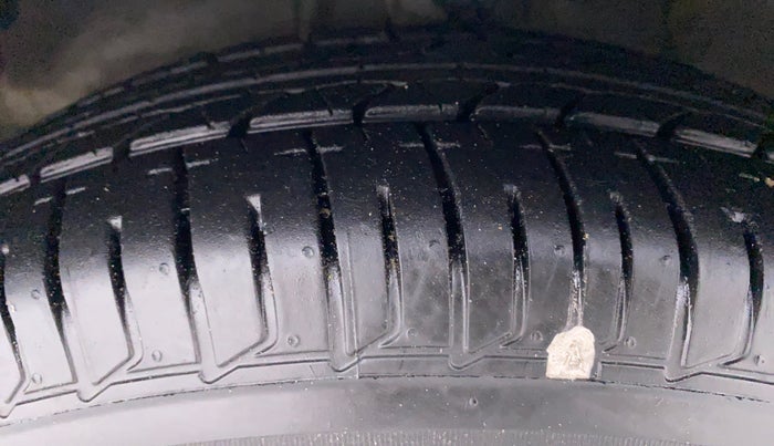 2012 Hyundai i10 SPORTZ 1.2 AT KAPPA2, Petrol, Automatic, 68,277 km, Left Front Tyre Tread