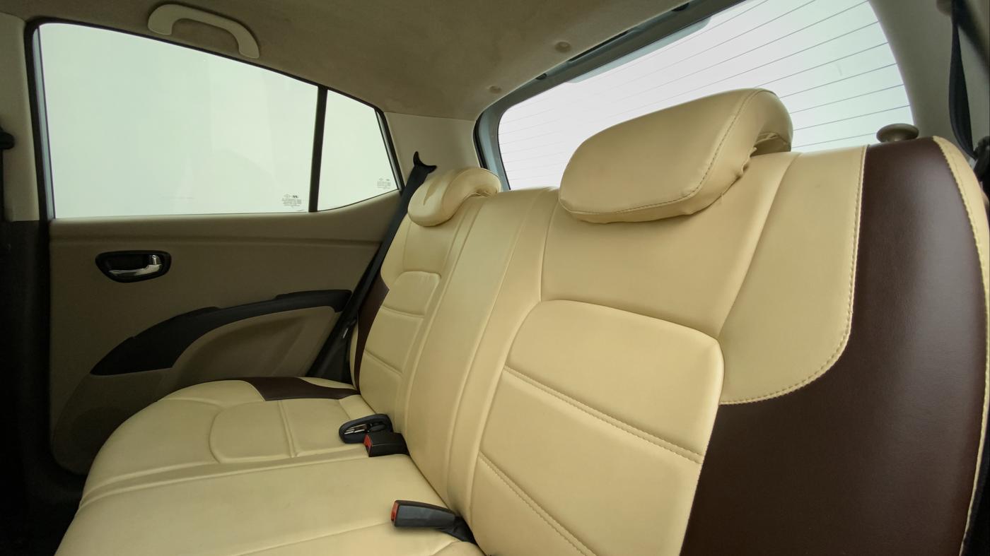 2012 Hyundai i10 SPORTZ 1.2 AT KAPPA2, Petrol, Automatic, 68,277 km, Right Side Rear Door Cabin