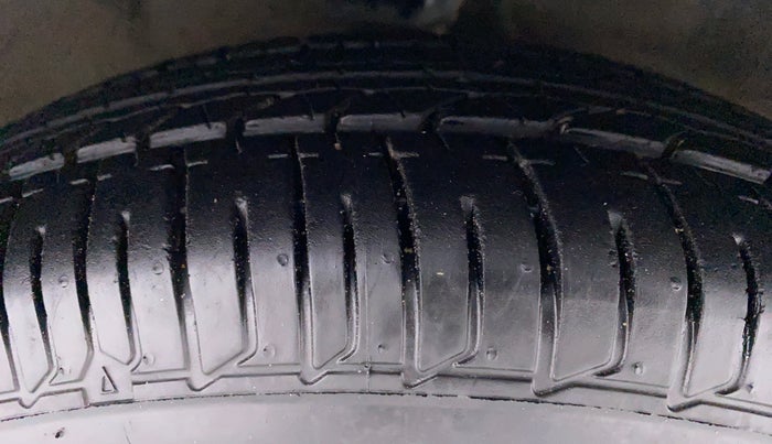 2012 Hyundai i10 SPORTZ 1.2 AT KAPPA2, Petrol, Automatic, 68,277 km, Right Front Tyre Tread