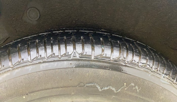 2013 Hyundai i10 SPORTZ 1.2 AT, Petrol, Automatic, 8,520 km, Right Rear Tyre Tread