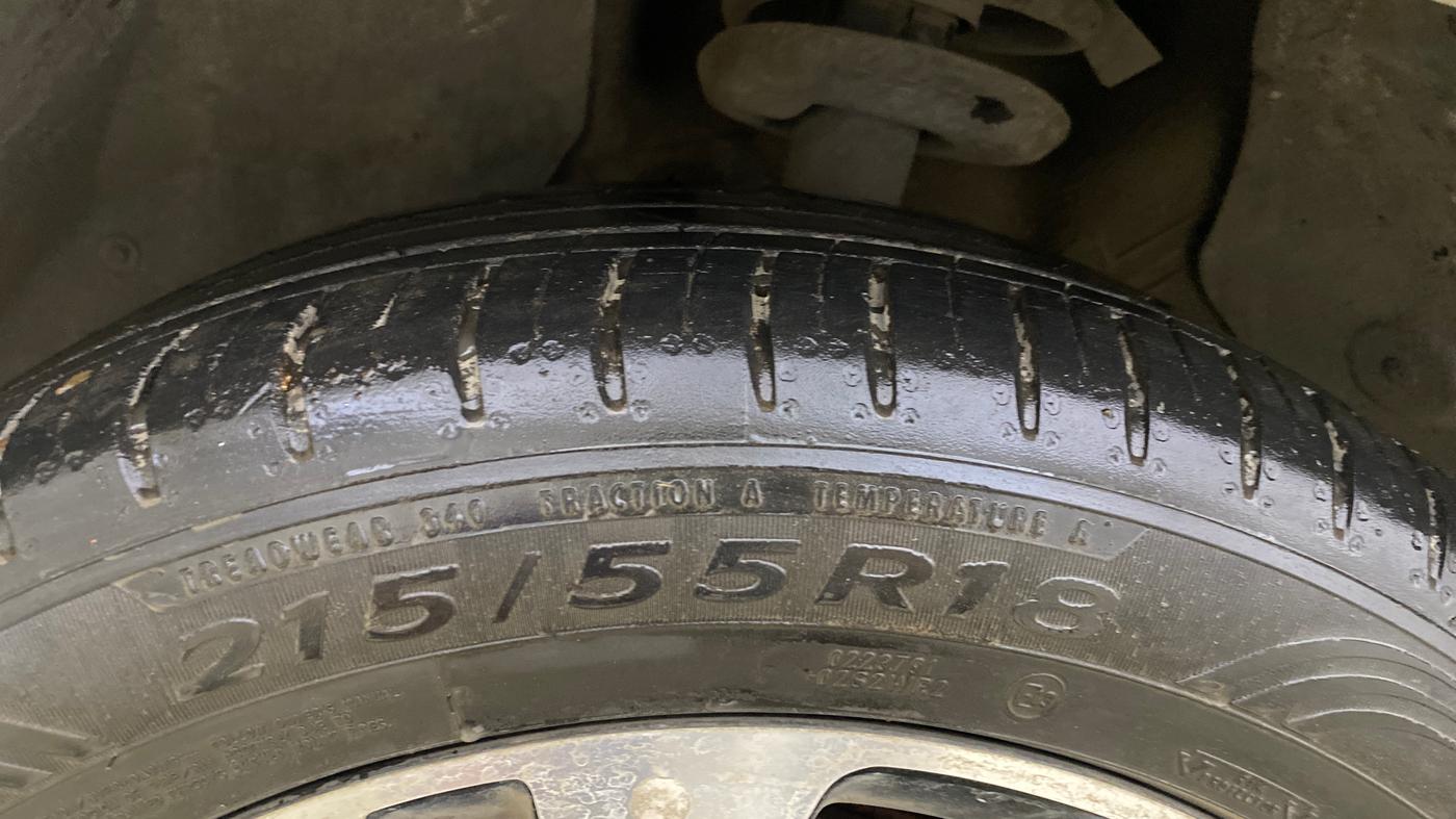 2021 MG HECTOR PLUS SHARP 1.5 PETROL TURBO CVT 6-STR, Petrol, Automatic, 16,792 km, Left Front Tyre Tread