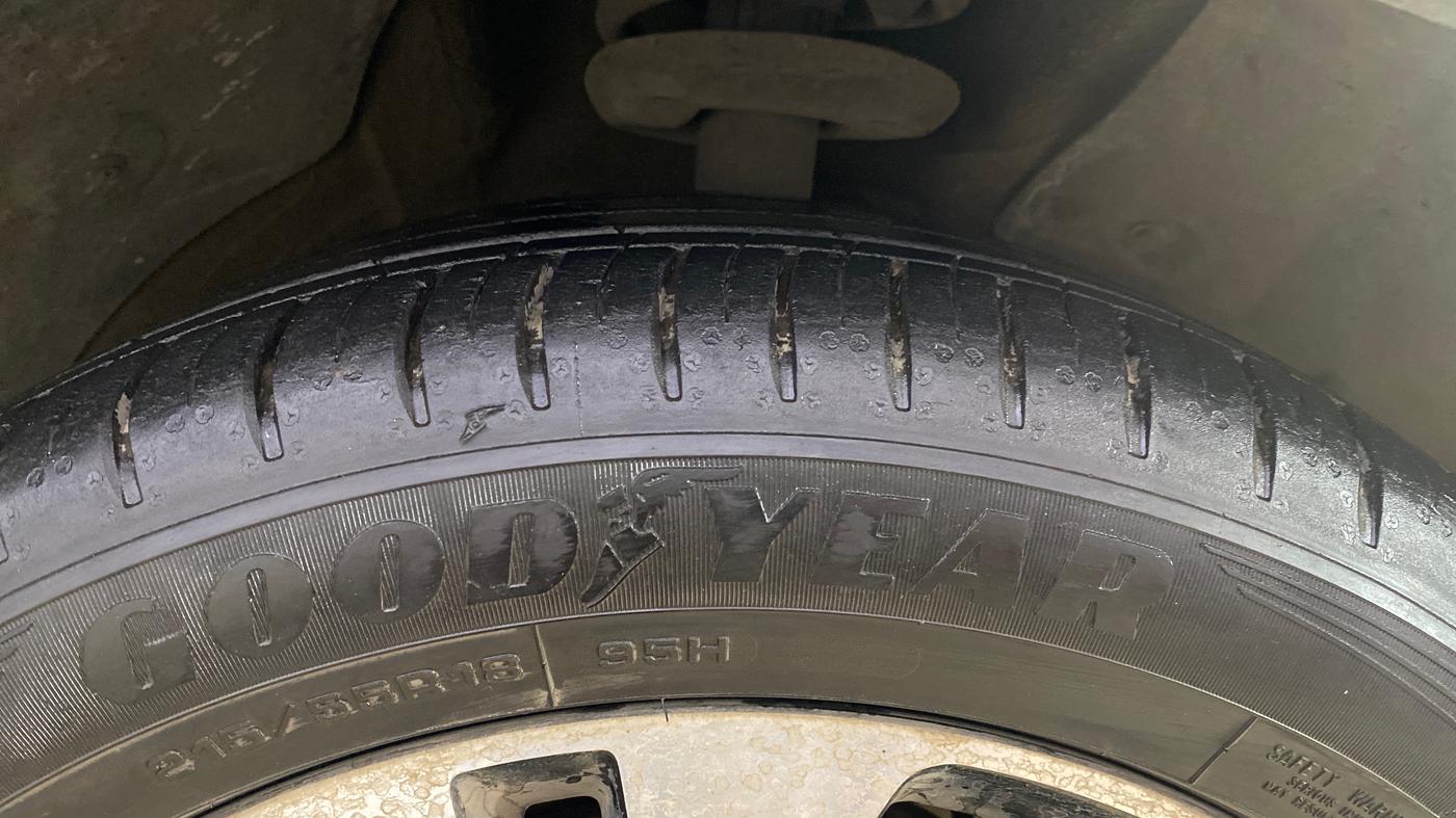 2021 MG HECTOR PLUS SHARP 1.5 PETROL TURBO CVT 6-STR, Petrol, Automatic, 16,792 km, Right Front Tyre Tread