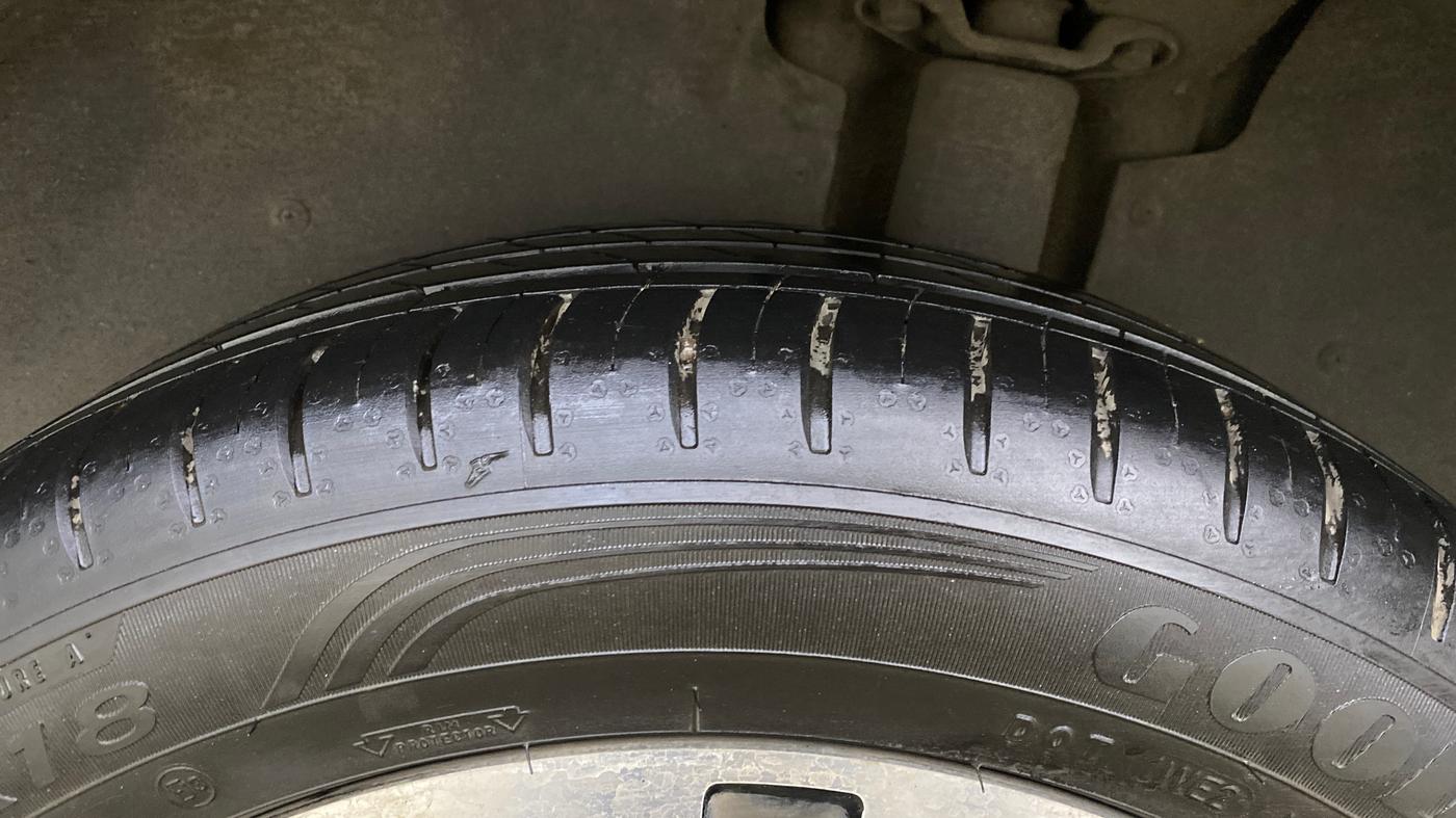 2021 MG HECTOR PLUS SHARP 1.5 PETROL TURBO CVT 6-STR, Petrol, Automatic, 16,792 km, Left Rear Tyre Tread