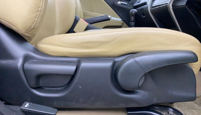 2016 Honda City 1.5L I-VTEC VX, Petrol, Manual, 41,770 km, Driver Side Adjustment Panel