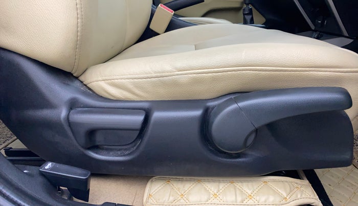 2017 Honda City 1.5L I-VTEC V MT, Petrol, Manual, 51,242 km, Driver Side Adjustment Panel
