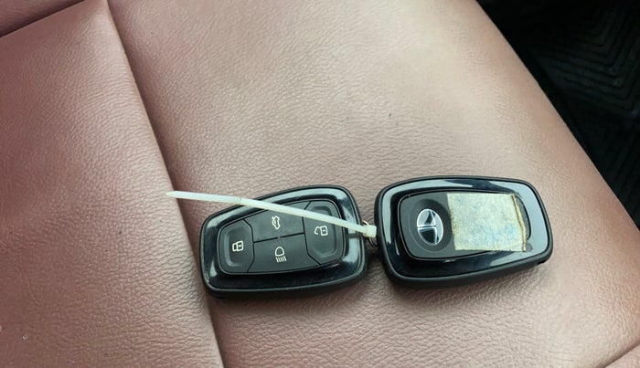 2022 Tata TIGOR XZ CNG, CNG, Manual, 51,500 km, Key Close Up