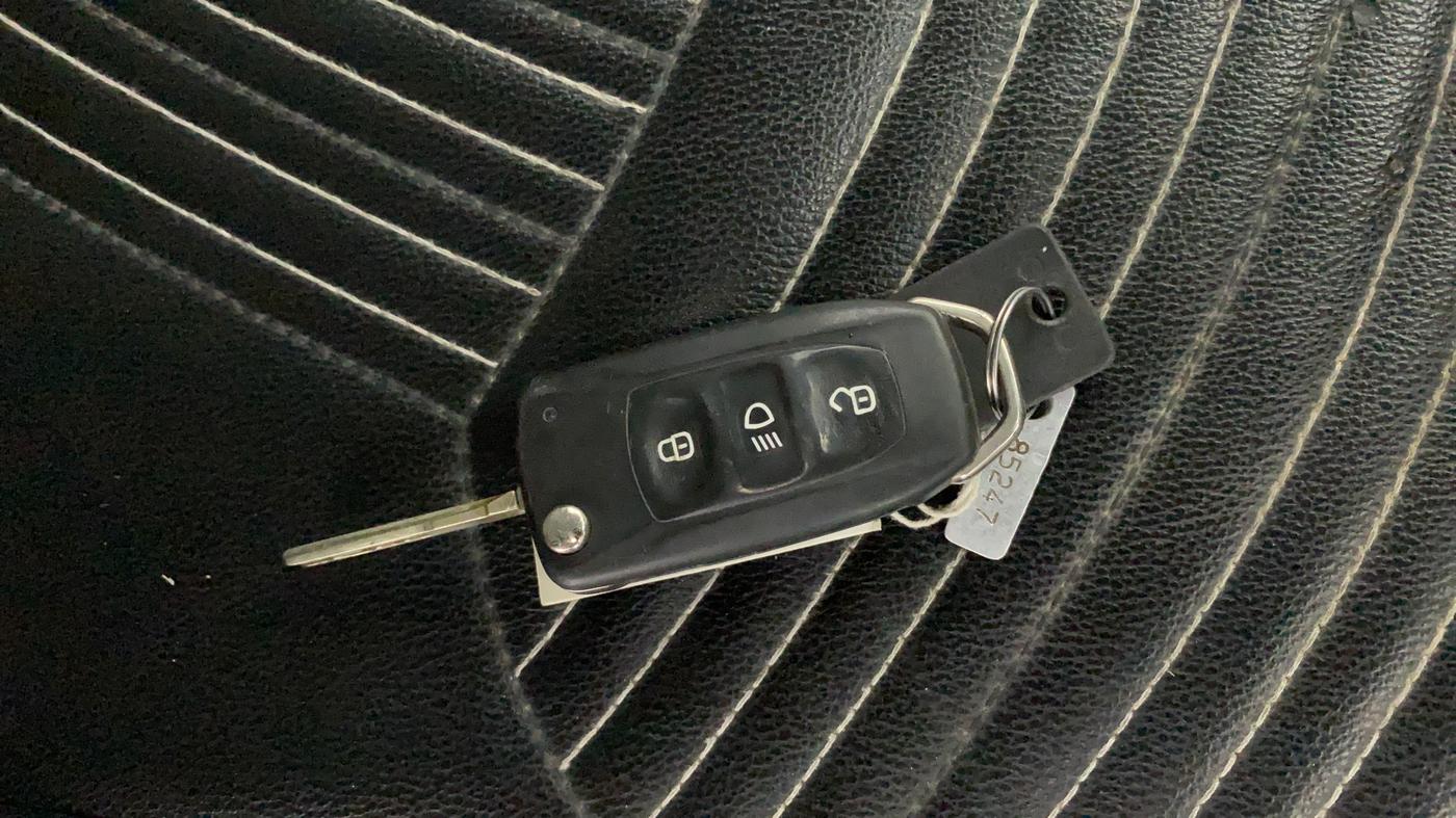 2020 Tata Tiago XZ PLUS PETROL, Petrol, Manual, 64,223 km, Key Close Up