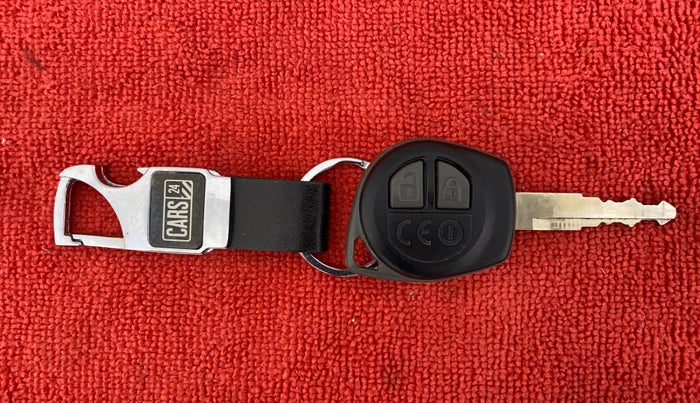 2020 Maruti Dzire VXI AMT, Petrol, Automatic, 17,157 km, Key Close Up