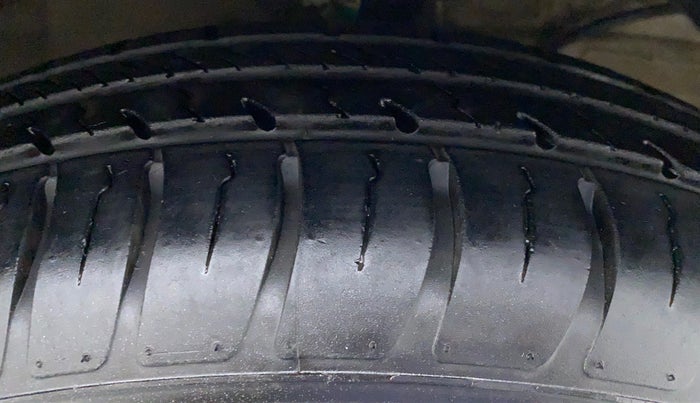 2020 Maruti Dzire VXI AMT, Petrol, Automatic, 17,157 km, Left Rear Tyre Tread