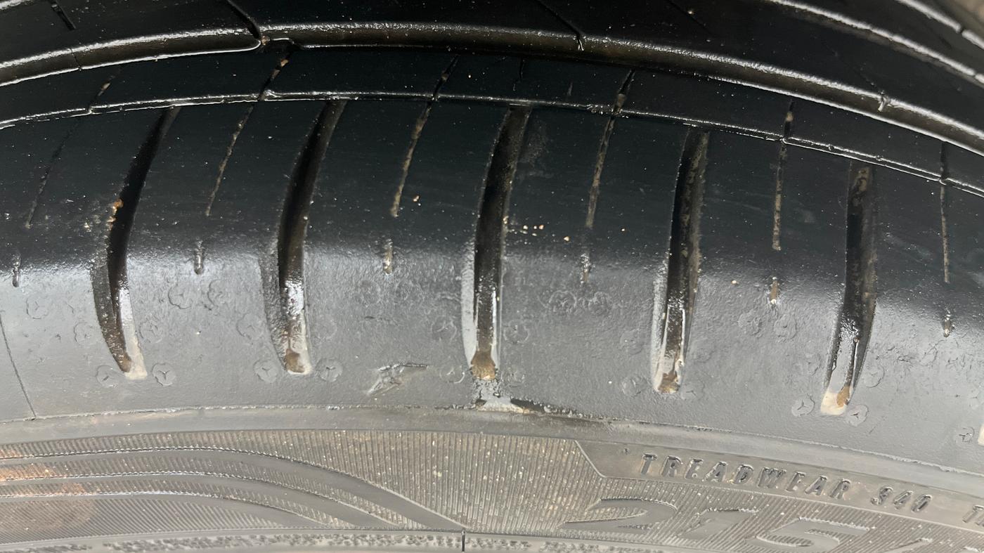 2022 MG HECTOR SHARP 1.5 PETROL CVT, Petrol, Automatic, 25,827 km, Left Rear Tyre Tread
