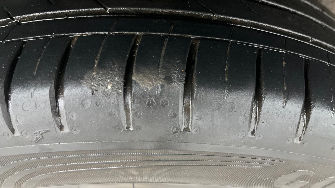 2022 MG HECTOR SHARP 1.5 PETROL CVT, Petrol, Automatic, 25,827 km, Right Rear Tyre Tread