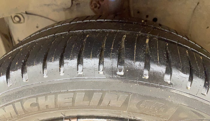 2013 Honda Brio S MT, Petrol, Manual, 67,800 km, Left Front Tyre Tread