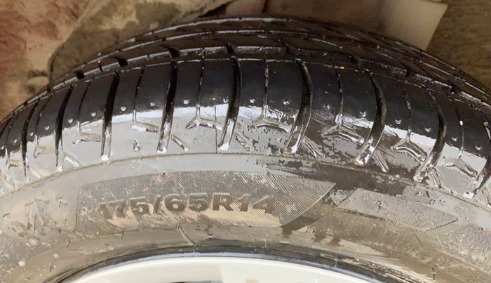 2013 Honda Brio S MT, Petrol, Manual, 67,800 km, Left Rear Tyre Tread