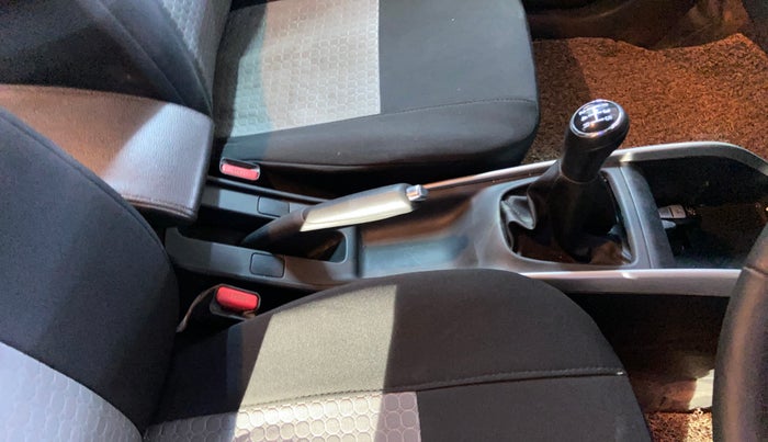 2017 Maruti Baleno ZETA PETROL 1.2, Petrol, Manual, 1,05,591 km, Gear Lever
