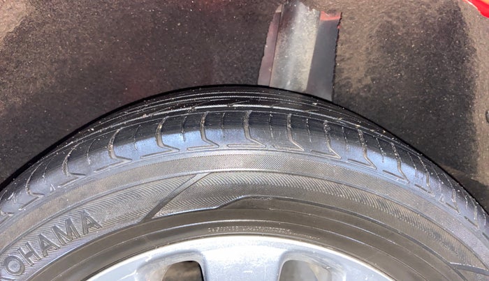 2017 Maruti Baleno ZETA PETROL 1.2, Petrol, Manual, 1,05,591 km, Left Rear Tyre Tread