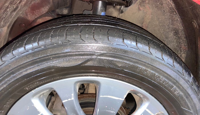 2017 Maruti Baleno ZETA PETROL 1.2, Petrol, Manual, 1,05,591 km, Left Front Tyre Tread