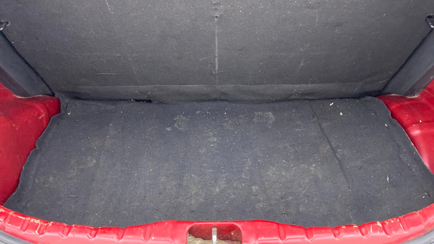 2014 Hyundai Eon ERA PLUS, Petrol, Manual, 69,228 km, Boot Inside