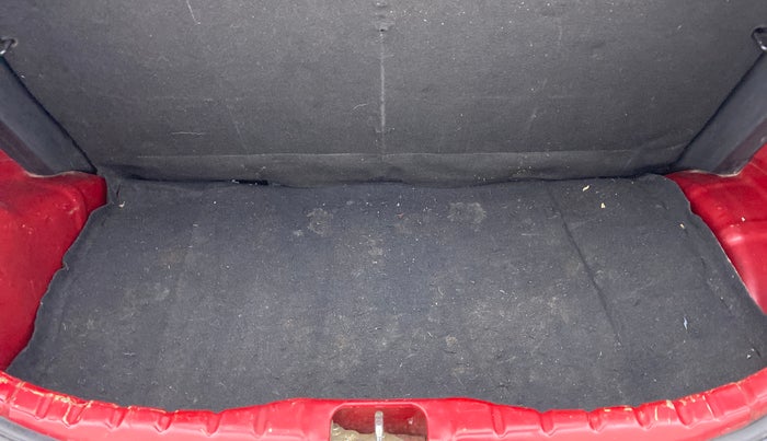 2014 Hyundai Eon ERA PLUS, Petrol, Manual, 69,228 km, Boot Inside