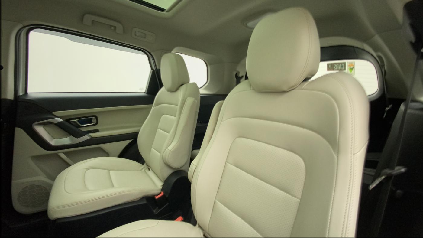 2021 Tata Safari XZA PLUS 6S, Diesel, Automatic, 92,333 km, Right Side Rear Door Cabin