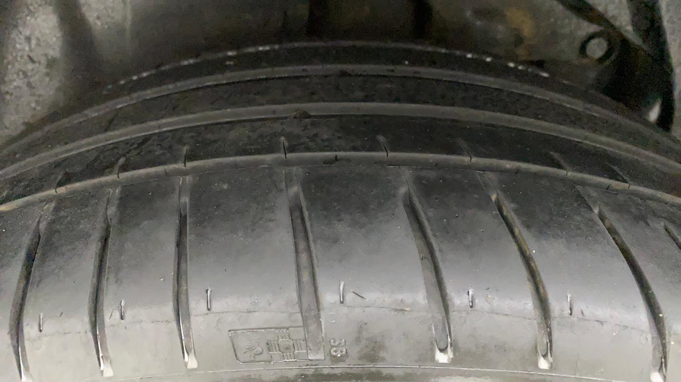 2021 Tata Safari XZA PLUS 6S, Diesel, Automatic, 92,333 km, Right Rear Tyre Tread