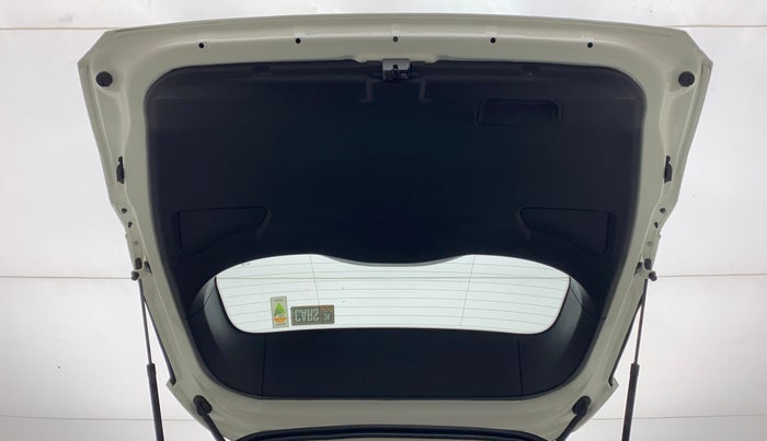 2021 Tata Safari XZA PLUS 6S, Diesel, Automatic, 92,333 km, Boot Door Open