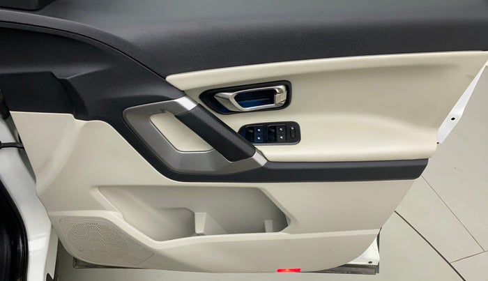 2021 Tata Safari XZA PLUS 6S, Diesel, Automatic, 92,333 km, Driver Side Door Panels Control
